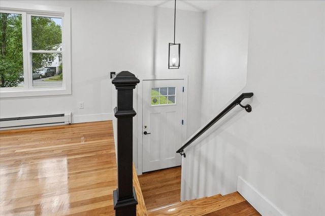 6 Horseshoe Lane, Londonderry, NH 03053