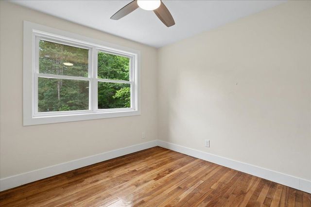 6 Horseshoe Lane, Londonderry, NH 03053