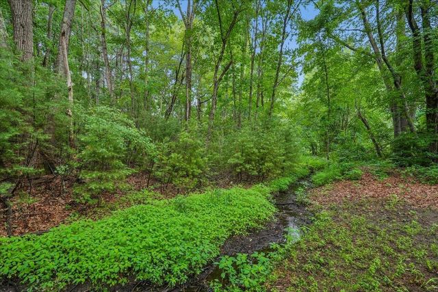 6 Horseshoe Lane, Londonderry, NH 03053