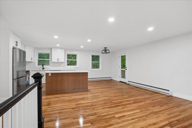 6 Horseshoe Lane, Londonderry, NH 03053