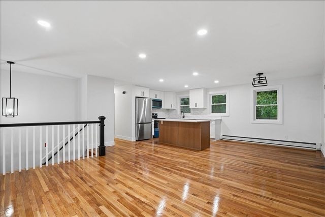 6 Horseshoe Lane, Londonderry, NH 03053