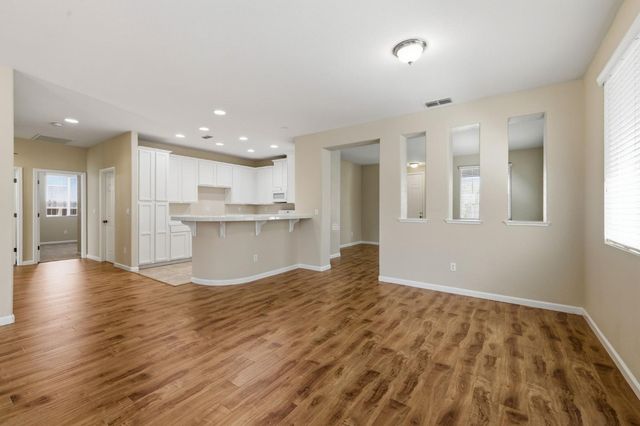 4616 Welera Way, Elk Grove, CA 95757