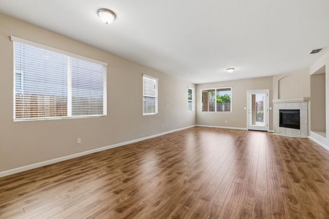 4616 Welera Way, Elk Grove, CA 95757