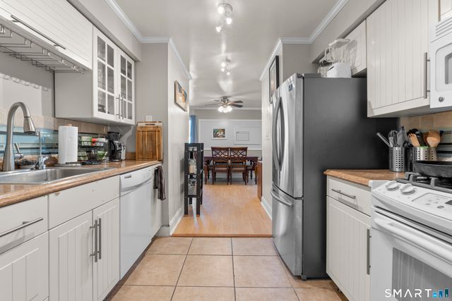 183 Livingston Place 3, Bridgeport, CT 06610