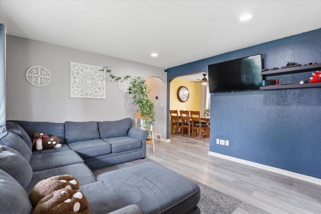 2824 E Marshall Ave, Spokane, WA 99207