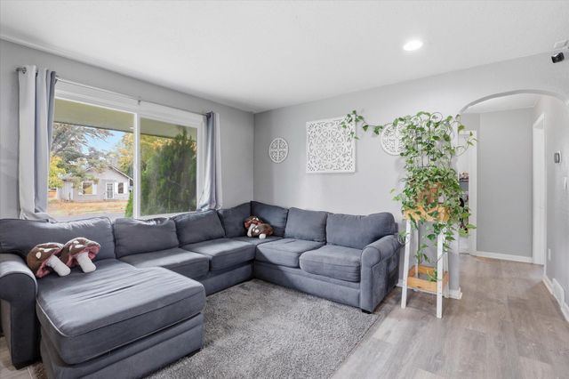 2824 E Marshall Ave, Spokane, WA 99207
