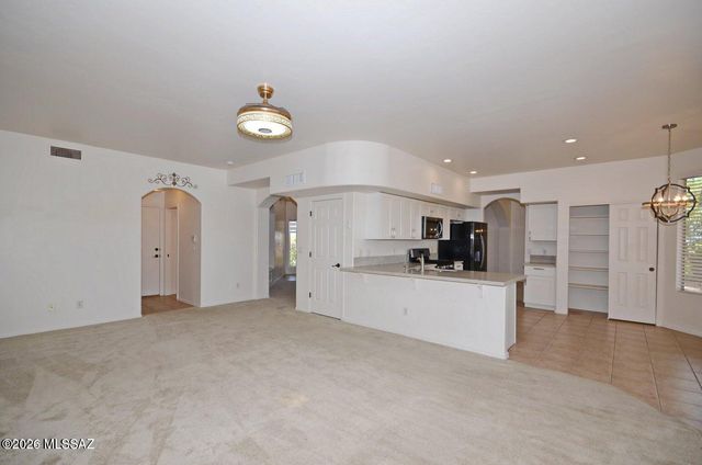 11281 N Chynna Rose Place, Tucson, AZ 85737