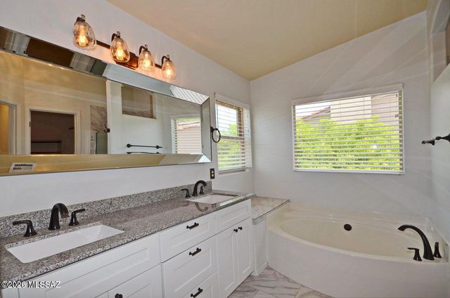 11281 N Chynna Rose Place, Tucson, AZ 85737