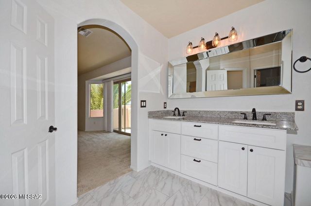 11281 N Chynna Rose Place, Tucson, AZ 85737