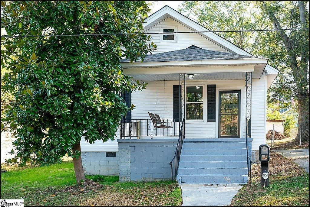 3 21st Street, Greenville, SC 29611
