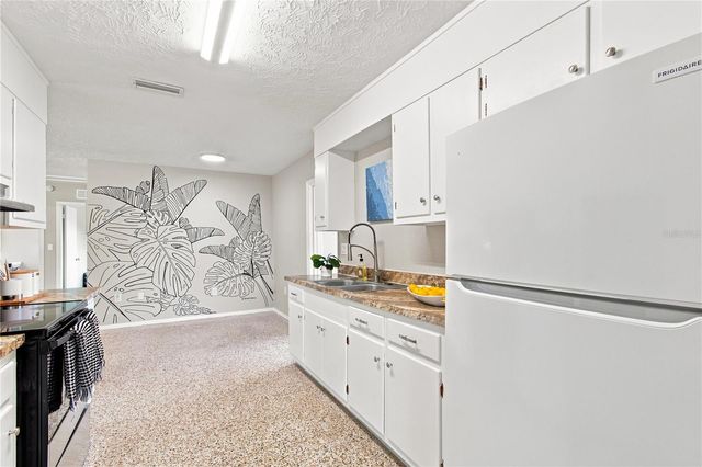 6203 RODGERS AVENUE, Sarasota, FL 34231