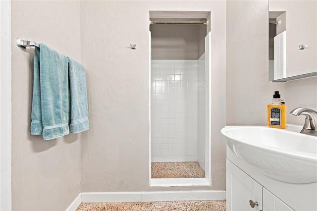 6203 RODGERS AVENUE, Sarasota, FL 34231