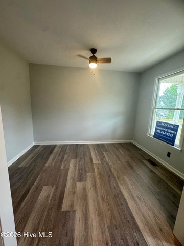 54 Lynn Lane, Selma, NC 27576