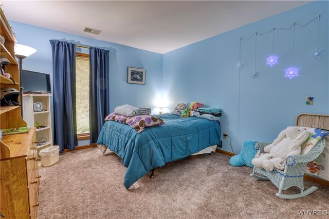 19 Snowpine, Great Valley, NY 14741