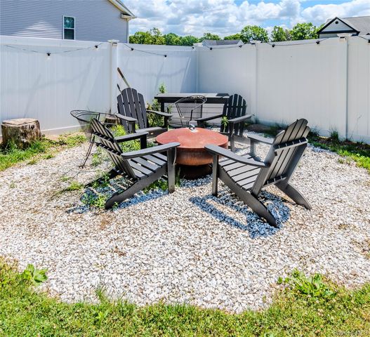 211 Ridgeline Drive, Poughkeepsie, NY 12603