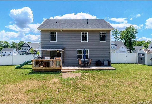 211 Ridgeline Drive, Poughkeepsie, NY 12603