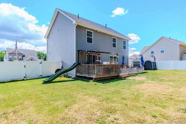 211 Ridgeline Drive, Poughkeepsie, NY 12603