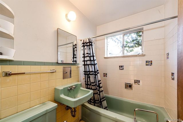 2301 S Saint Paul Street, Denver, CO 80210