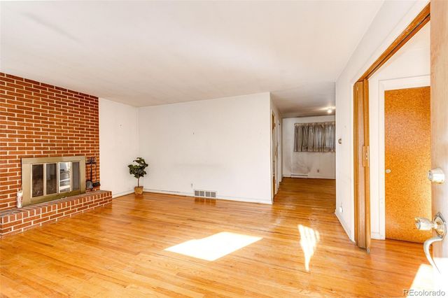 2301 S Saint Paul Street, Denver, CO 80210