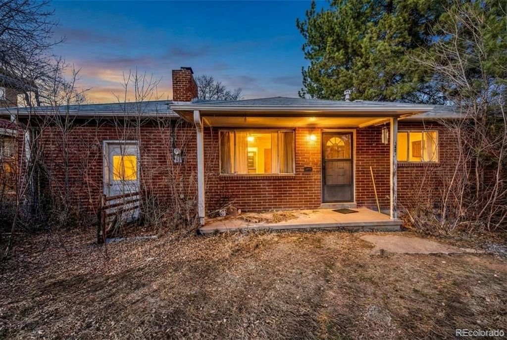 2301 S Saint Paul Street, Denver, CO 80210