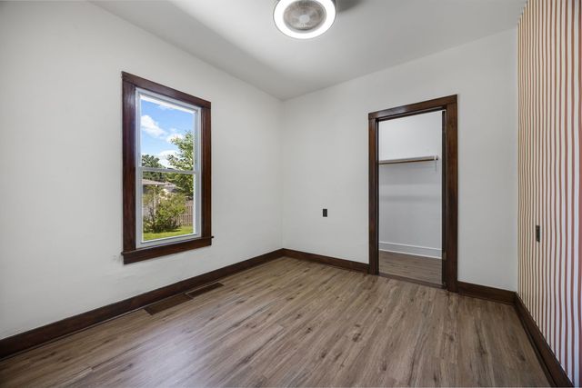 1322 N Prairie Avenue, Joliet, IL 60435