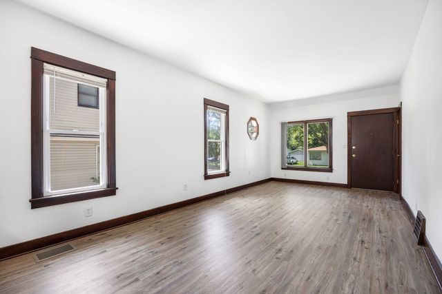 1322 N Prairie Avenue, Joliet, IL 60435