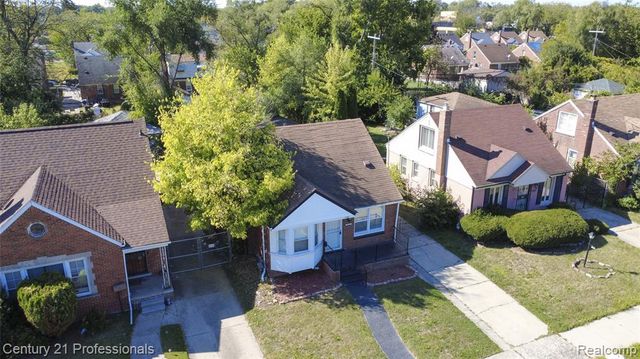 9037 Longacre Street, Detroit, MI 48228