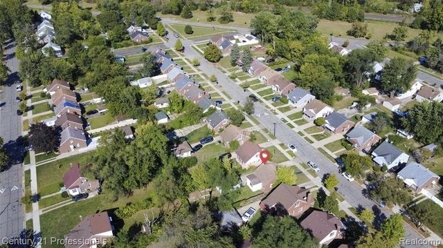 9037 Longacre Street, Detroit, MI 48228