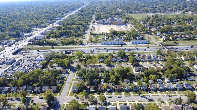 9037 Longacre Street, Detroit, MI 48228