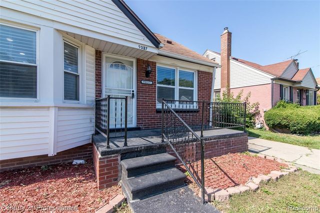 9037 Longacre Street, Detroit, MI 48228