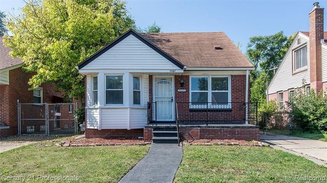 9037 Longacre Street, Detroit, MI 48228