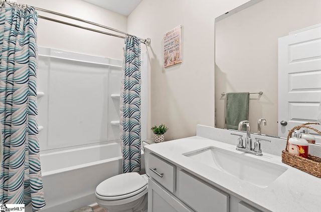 130 Firehole Road, Gray Court, SC 29645