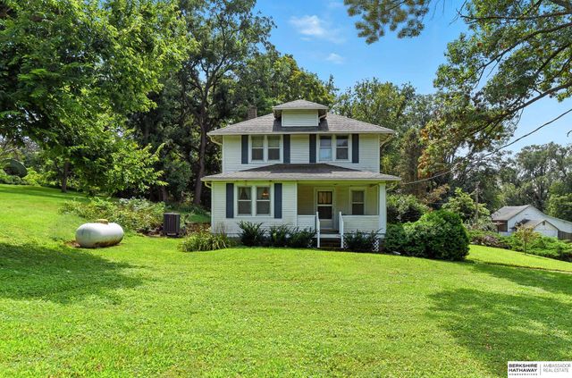 11414 N 76 Plaza, Omaha, NE 68122