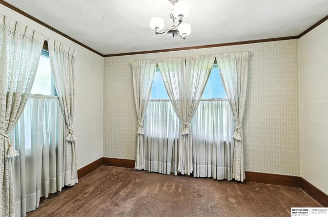 11414 N 76 Plaza, Omaha, NE 68122