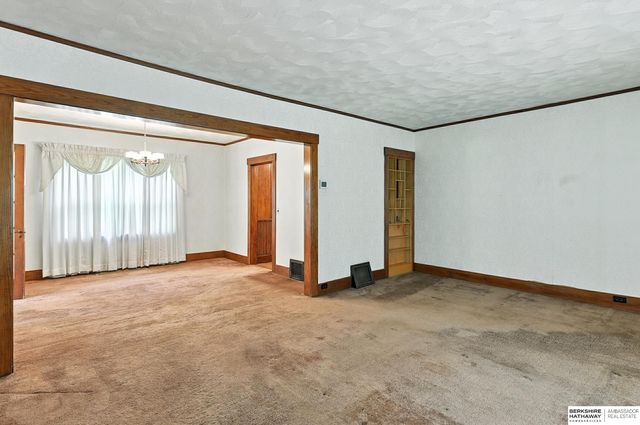 11414 N 76 Plaza, Omaha, NE 68122