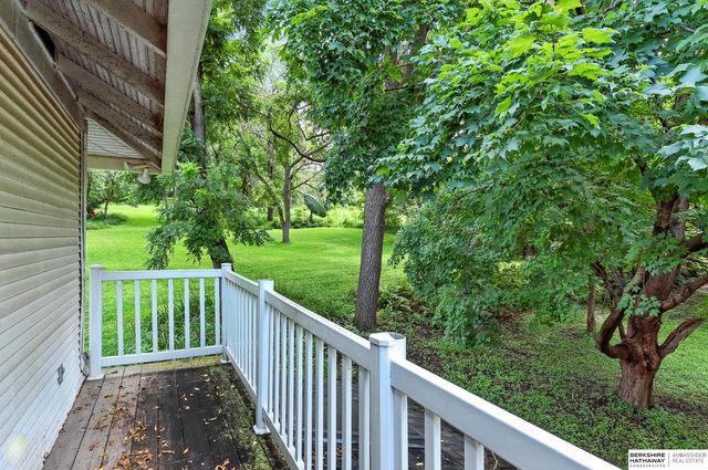 11414 N 76 Plaza, Omaha, NE 68122