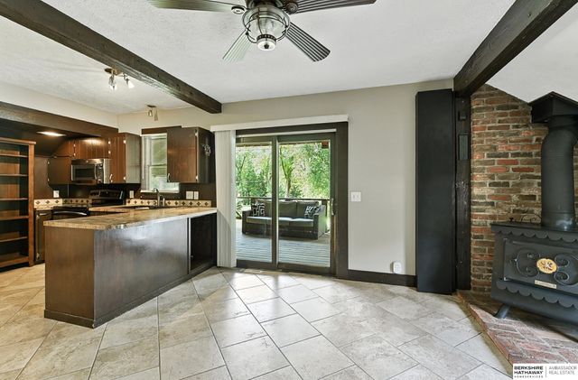 11414 N 76 Plaza, Omaha, NE 68122