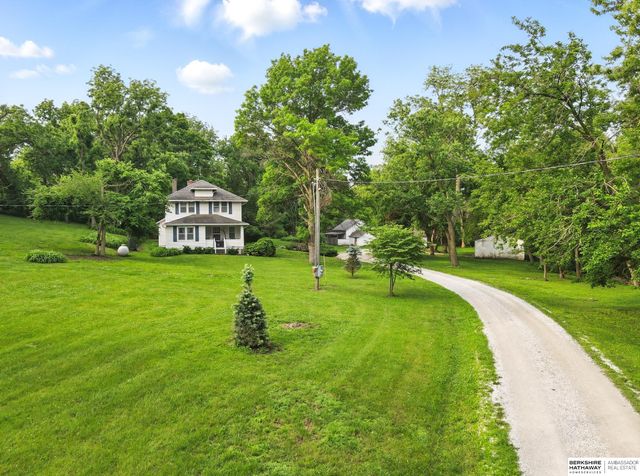 11414 N 76 Plaza, Omaha, NE 68122