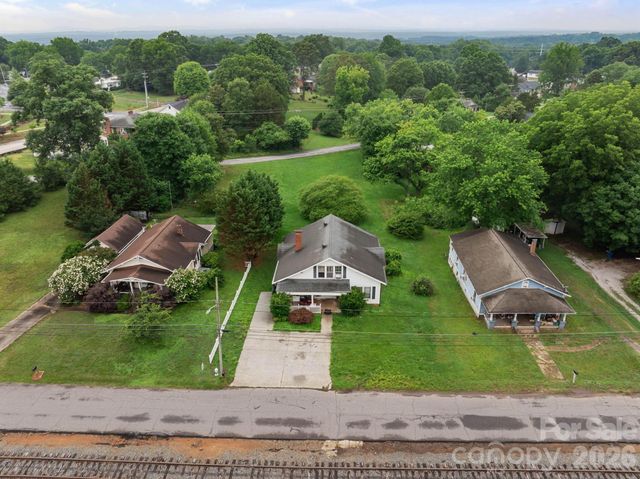 106 N Main Street, Granite Falls, NC 28630