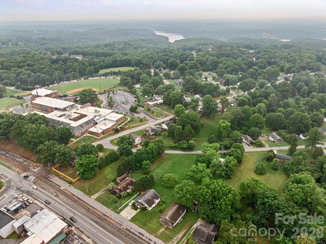 106 N Main Street, Granite Falls, NC 28630