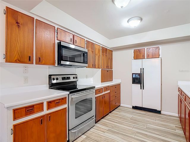 112 ELM SQUARE N, Lakeland, FL 33813