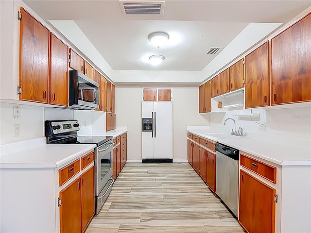 112 ELM SQUARE N, Lakeland, FL 33813