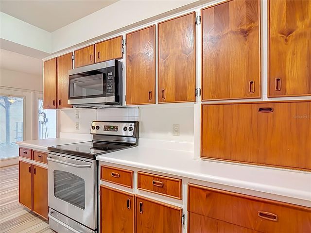 112 ELM SQUARE N, Lakeland, FL 33813