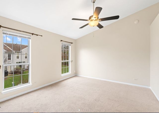1619 WOODCREST Circle, Mundelein, IL 60060