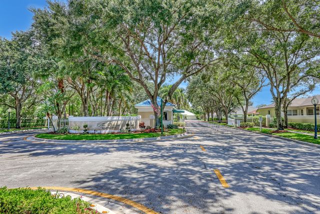 133 Black Olive Crescent, Royal Palm Beach, FL 33411