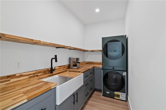 1355 Lockwood Drive SW, Atlanta, GA 30311