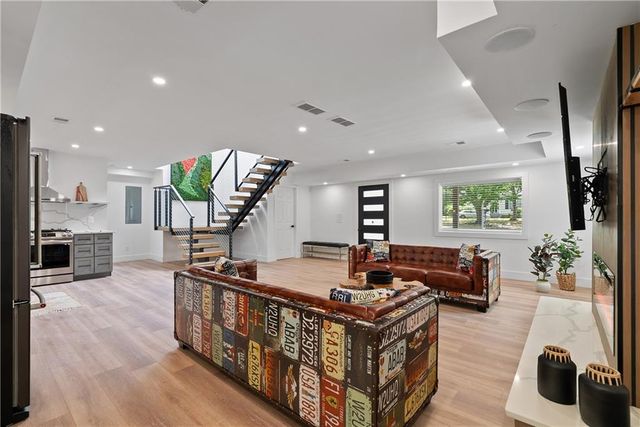 1355 Lockwood Drive SW, Atlanta, GA 30311