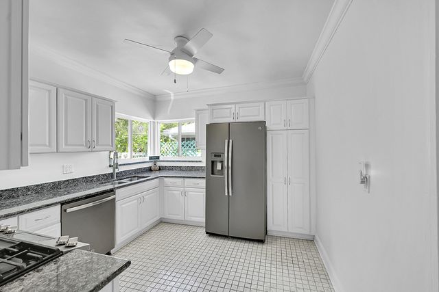 1117 S Palmway, Lake Worth Beach, FL 33460