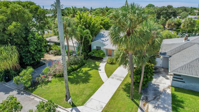 1117 S Palmway, Lake Worth Beach, FL 33460