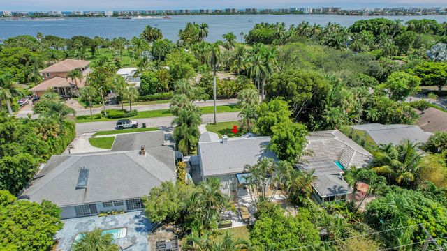 1117 S Palmway, Lake Worth Beach, FL 33460